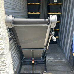 Treadmill 
