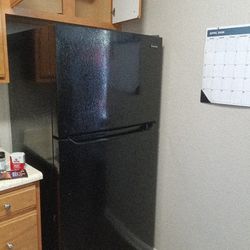 Frigidaire refrigerator 