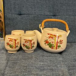 Armbee Japanese Set Of 4 Cups & Teapot 
