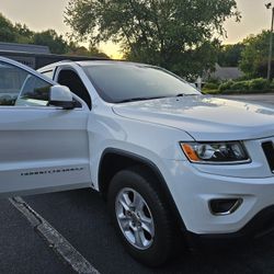 2016 Jeep Grand Cherokee Laredo 