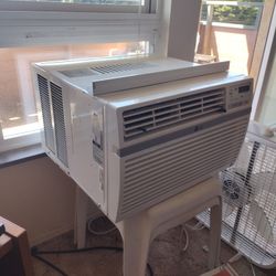 LG Window Air Conditioner 