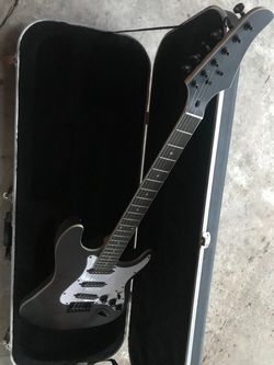 Bass guitar