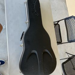 Martin Dreadnought Hardshell Guitar Case