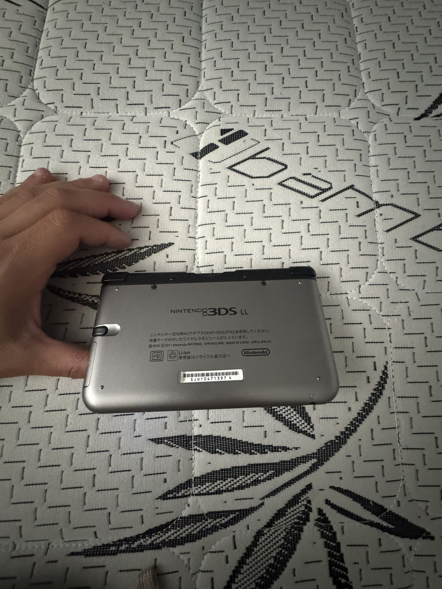 Modded 3DS XL Comes With All Games