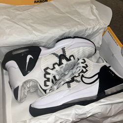 Nike IV Lebron Basketball Shoes Size 7