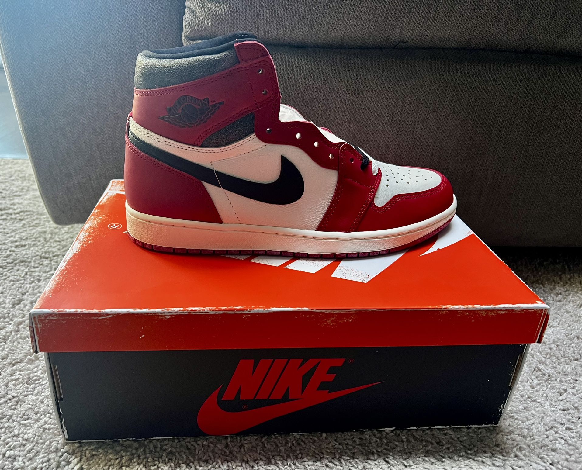 Air Jordan 1 Retro High OG “Chicago Lost & Found”