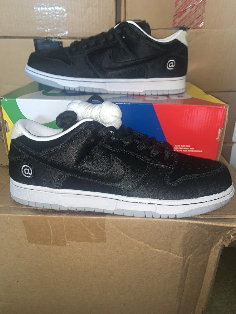 Brand New Men's Nike Dunk Low SB Medicom Toy Size 10.5