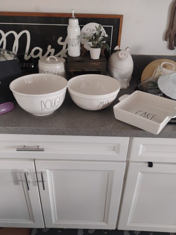 RAE DUNN SET OF BAKING BOWLS