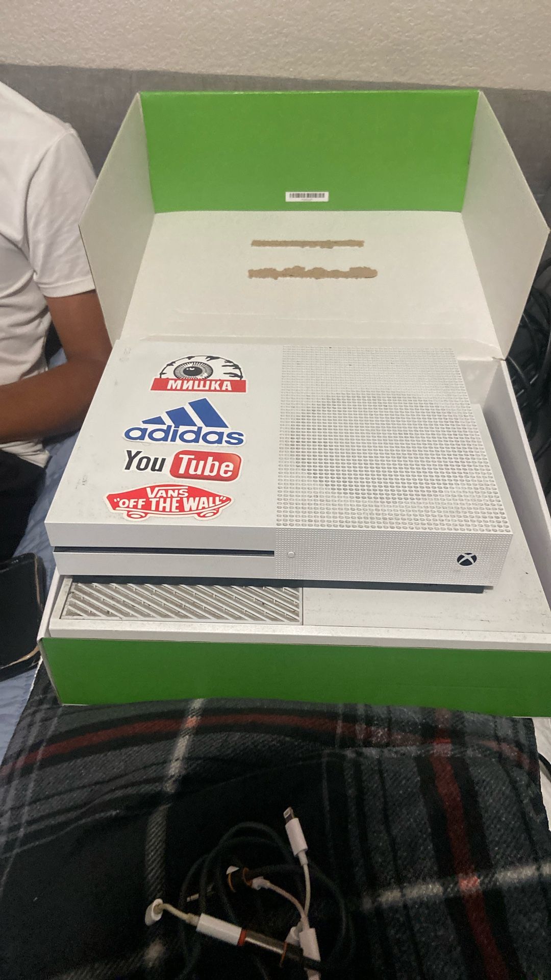 Xbox One S