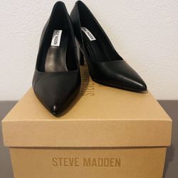 Steven Madden Pumps
