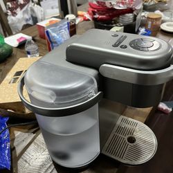 Keurig K-Cafe Barista Coffeemaker/Cappuccino Frother Excellent Condition