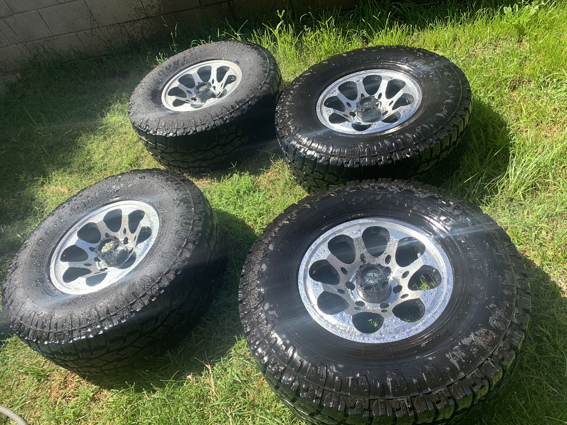Toyo Open Country Xtreme 305/70R16