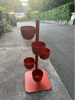 Design Within Reach 5 Story Planter