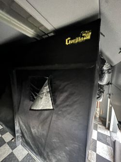 Gorilla Grow Tent