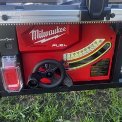 MILWAUKEE TABLE SAW  M18 FUEL ONE-KEY 18-Volt Lithium-Ion Brushless Cordless 8-1/4 in. Table Saw (Tool-Only) & 8-1/4 in Blade