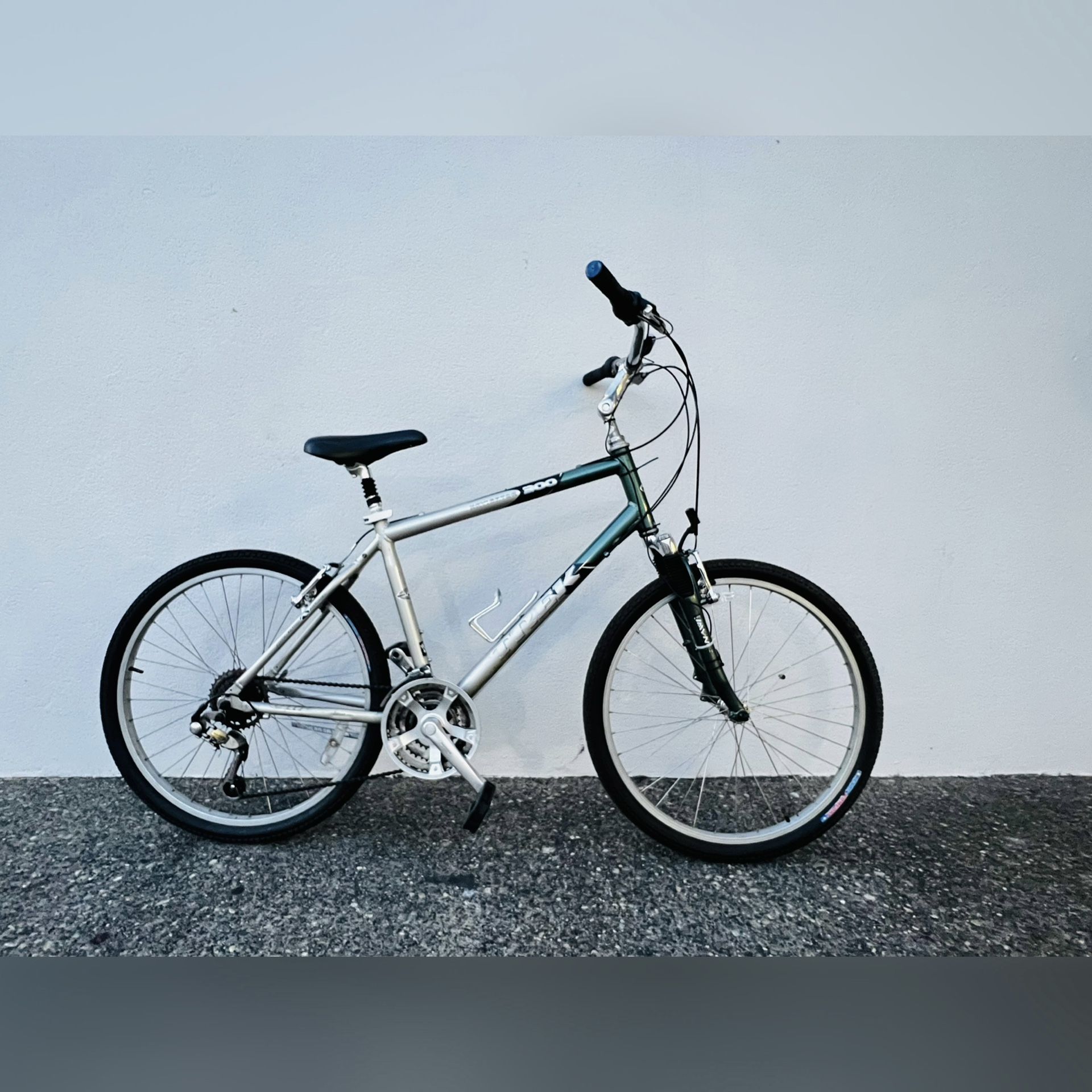 Trek 18.5” Frame 26” Tires Hybrid Road Bike + 21 speed + Twist Shifters + Shakes + Shimano Equipped + Ready to Ride