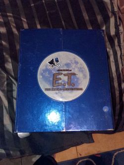 E.T the extra terrestrial ultimate gift set