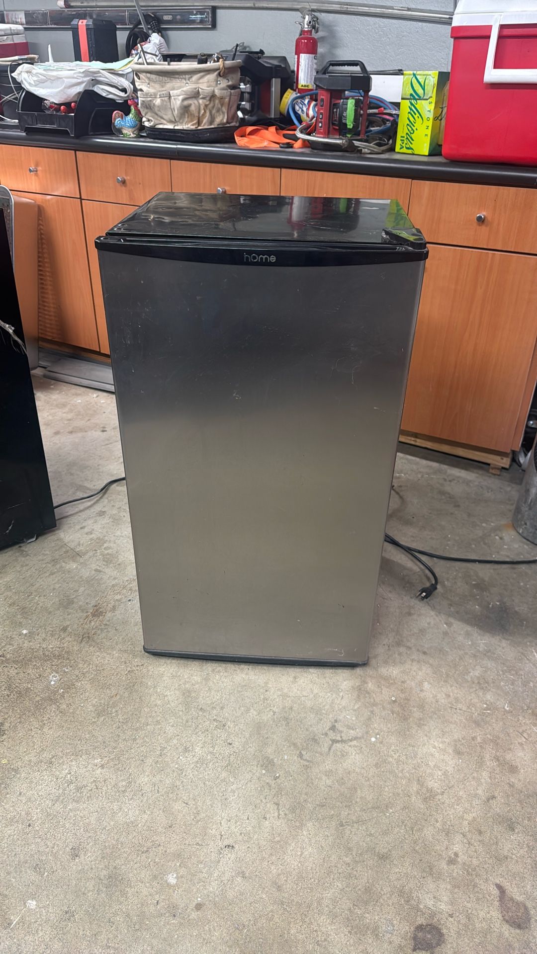 Home Mini Refrigerator Model HME030210N