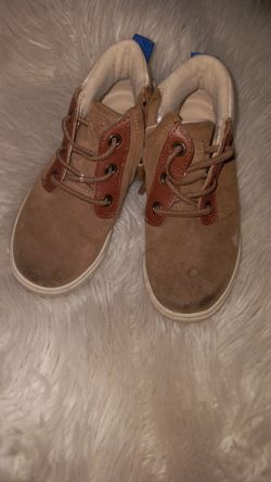 Toddler Boy UGGs / Size 10