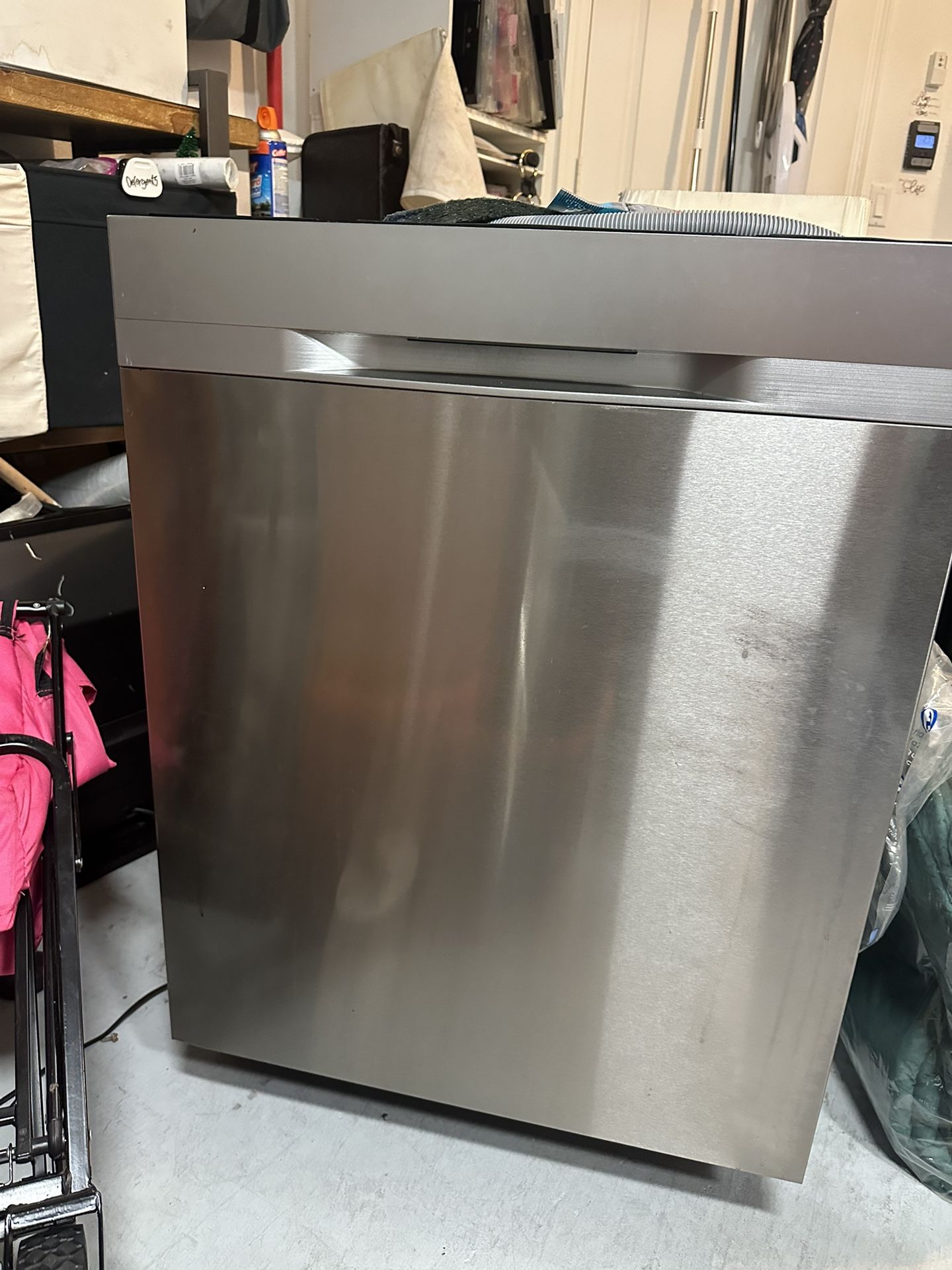 Stained Steel Dishwasher (Samsung)
