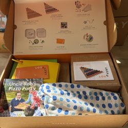 Lovevery Play Kit - The Problem Solver Play Kit