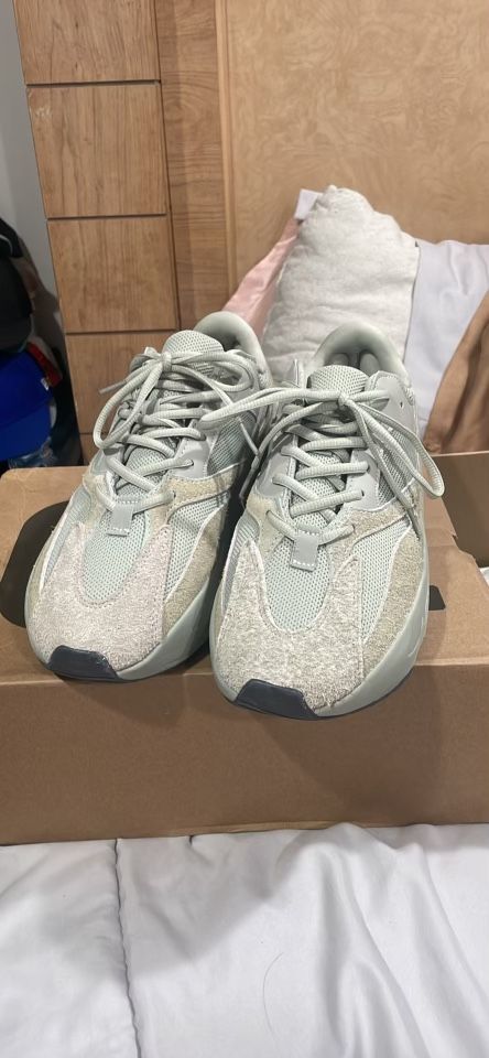 Need Gone Asap Size 12 Yeezy 500 “Salt”