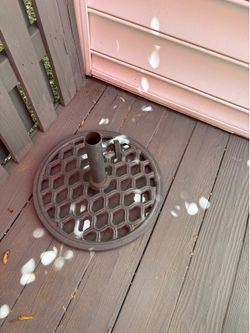 Patio umbrella stand
