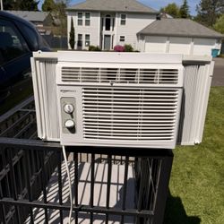 Window AC Unit
