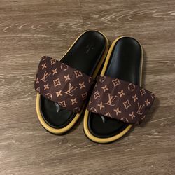 Louis Vuitton Sandals 
