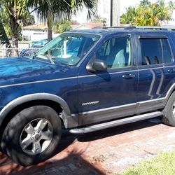 2004 Ford Explorer