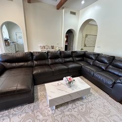 Beautiful Large Sectional Couch With Chase