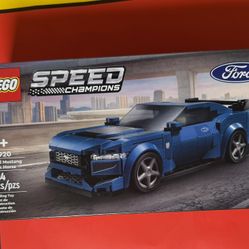 LEGO Speed Champions Ford Mustang Dark Horse 76920 Blue Car w/ Driver Minifigure