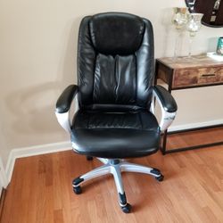 Realspace Treswell Bonded Leather High Back Executive Chair