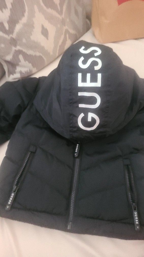 GUESS JACKET EXCELLENT CONDITION SIZE (5)