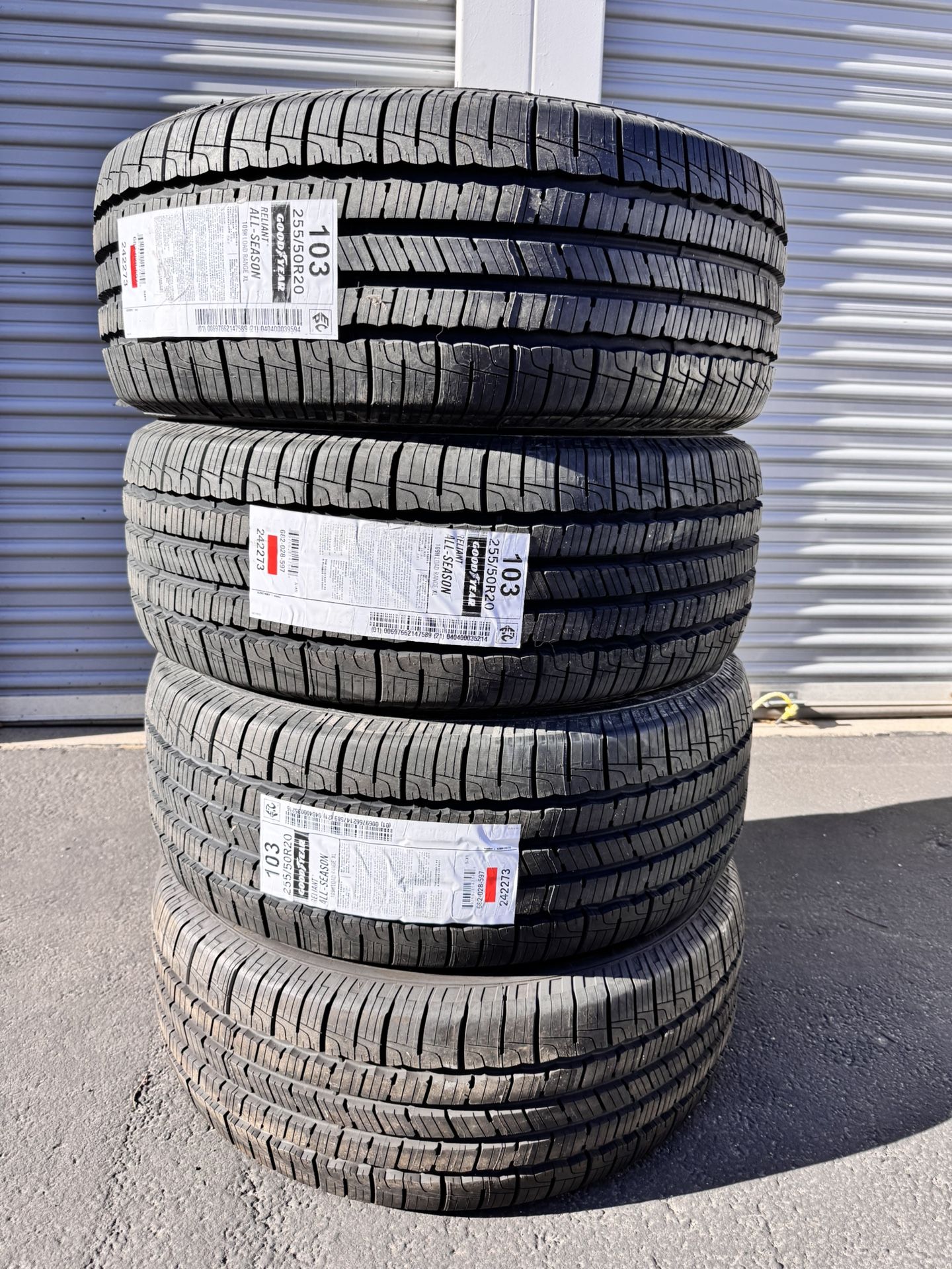 255 50 20 Goodyear Reliant All Season tires