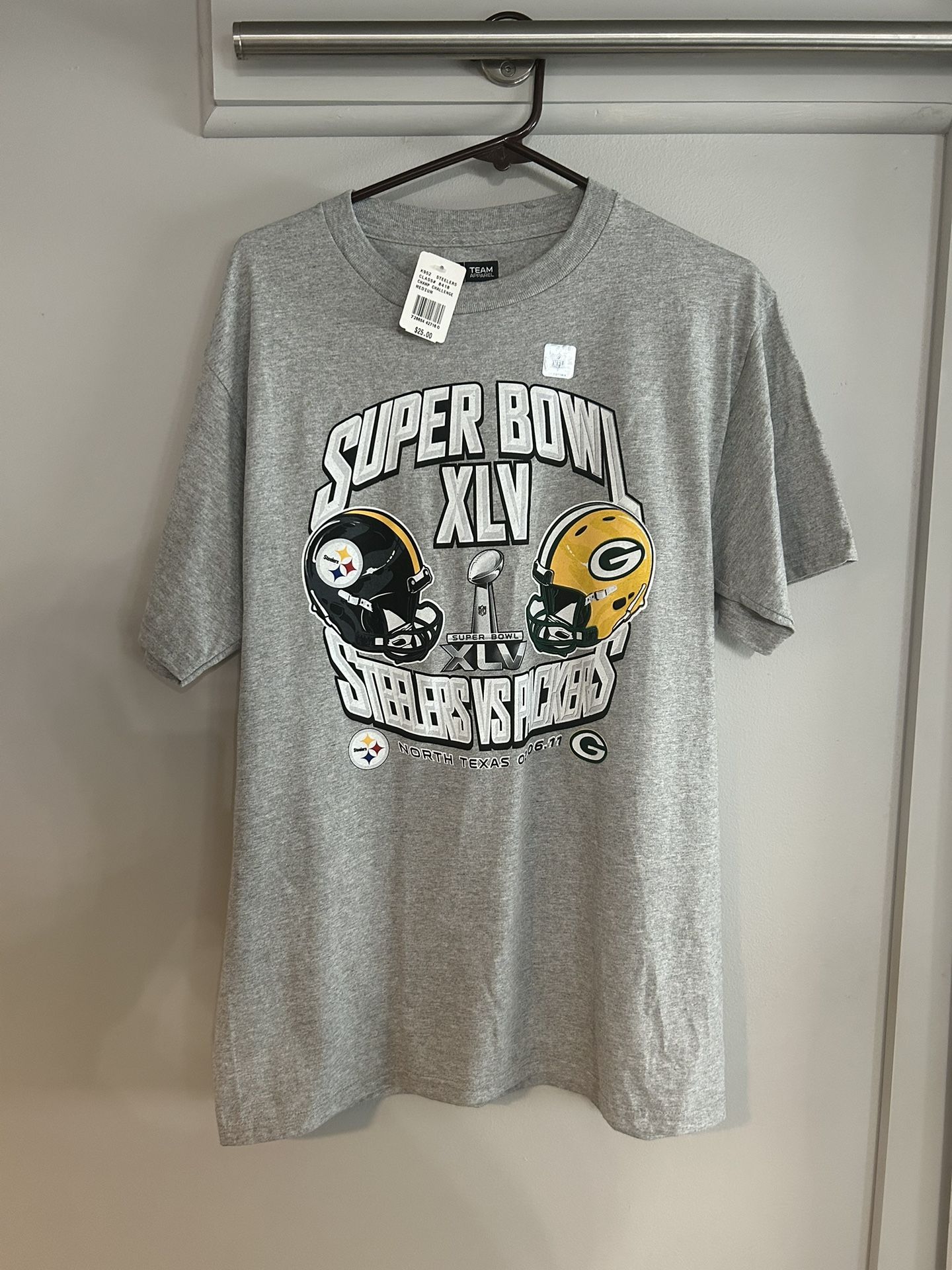 NFL Steelers vs Packers Super Bowl XLV Tshirt Size M