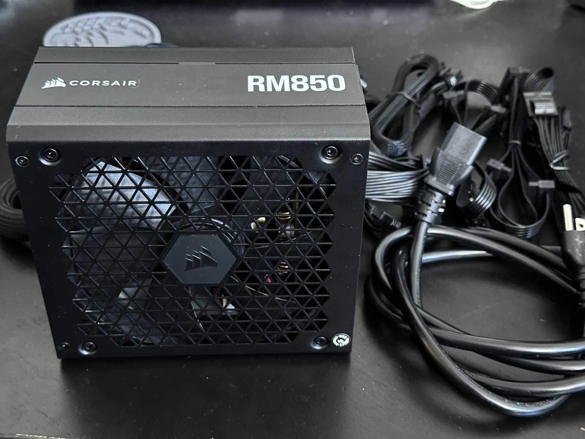 Corsair RM850 - 850 Watt 80 PLUS Gold Fully Modular ATX PSU with 12v-2x6 for RTX GPU