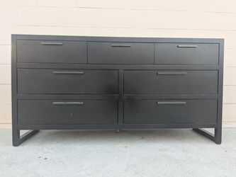 Black 7-Drawer Modern Dresser