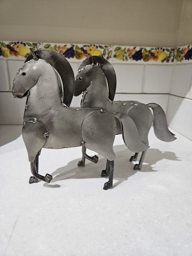 Pair Of Vintage Metal Horse Sculptures In The Style Of Manuel Felguérez Barra
