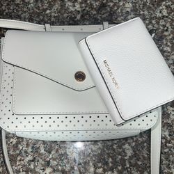 New Michael Kors Purse And Wallet