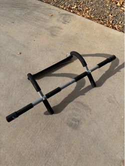 Pull up bar