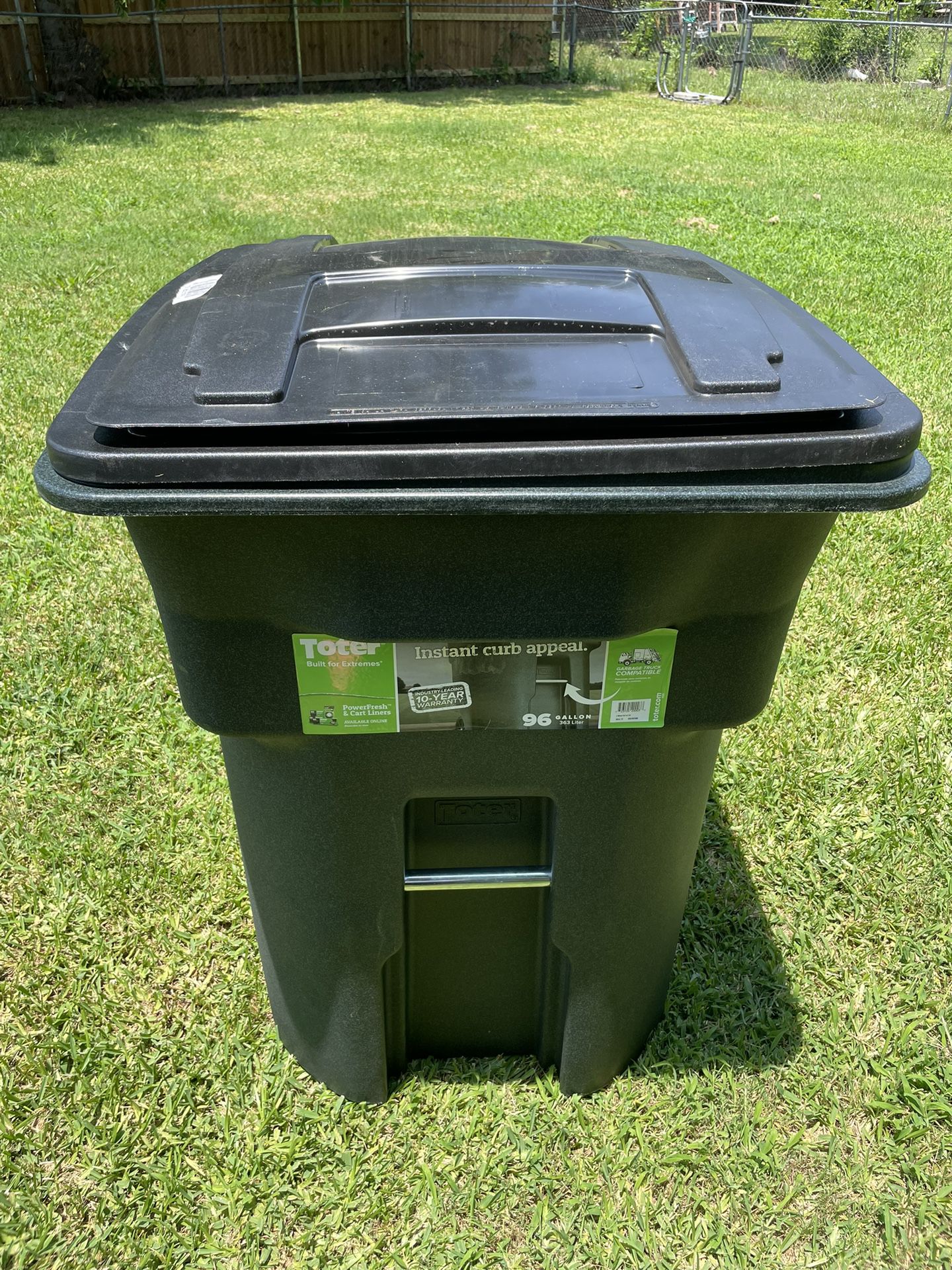 TITER 96 Gallon Dark Green Rolling Outdoor Garbage/Trash Can with