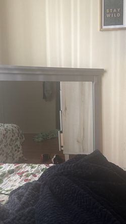 Vanity mirror
