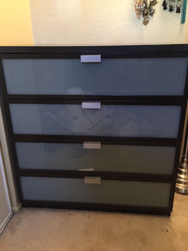 Dresser With Glass Front For Sale In Union City Ca Offerup