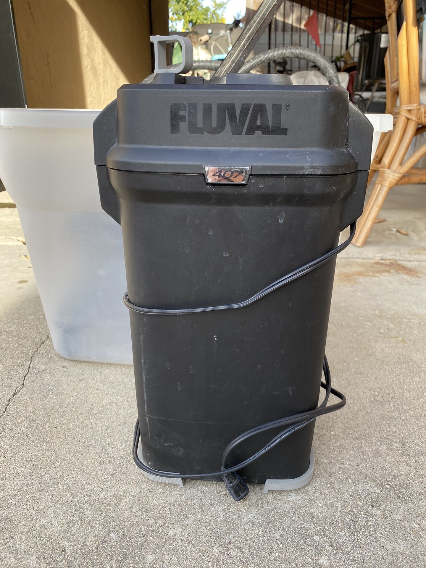 Fluval 407 Canister Filter W/ Heater, Air pump, And Media
