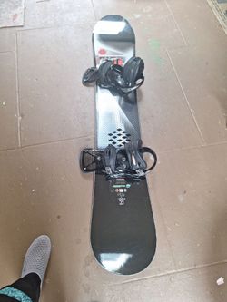 Like  New Ride 159cm  sno and burton bindings
