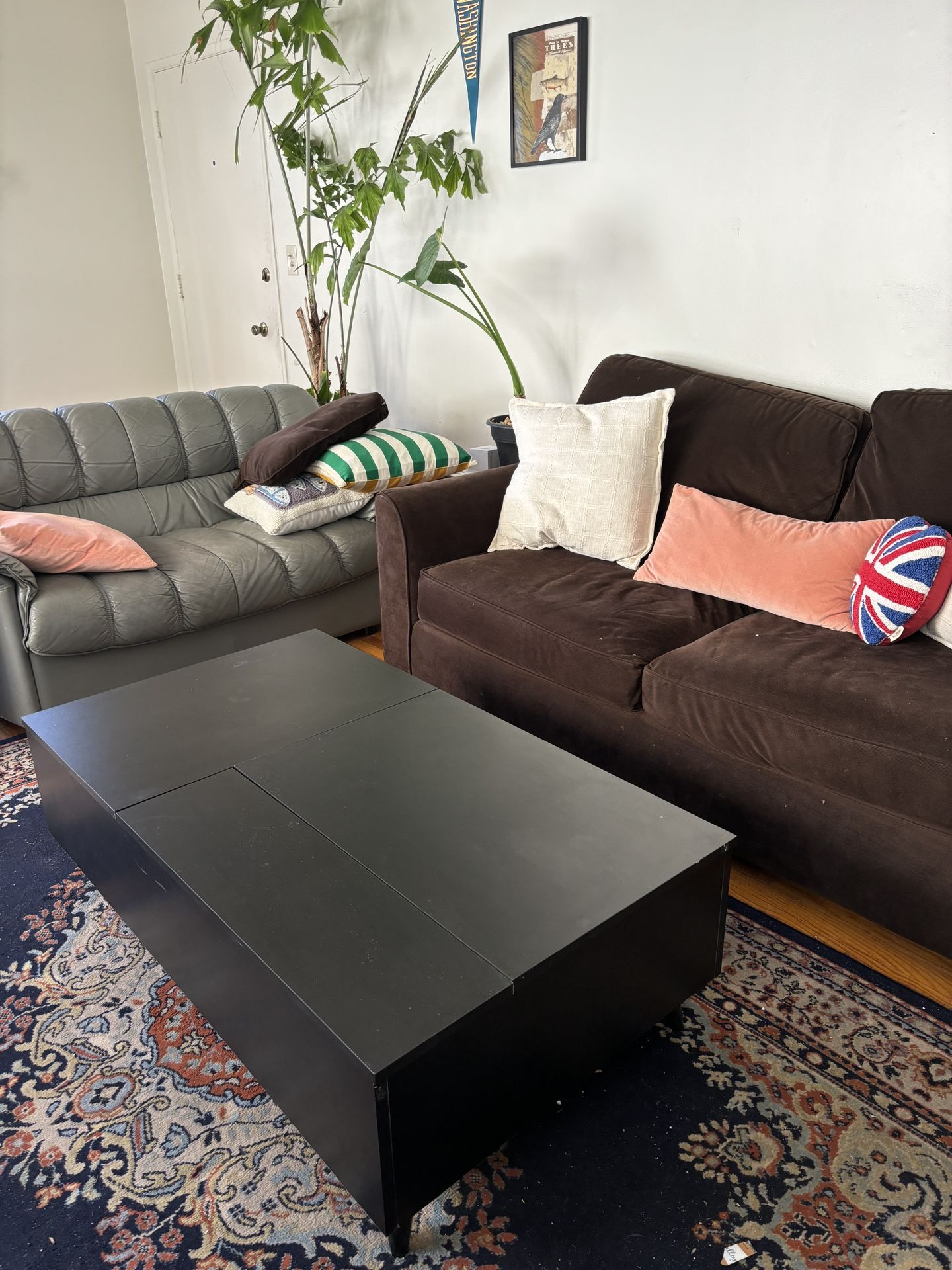 Coffee Table With Storage!