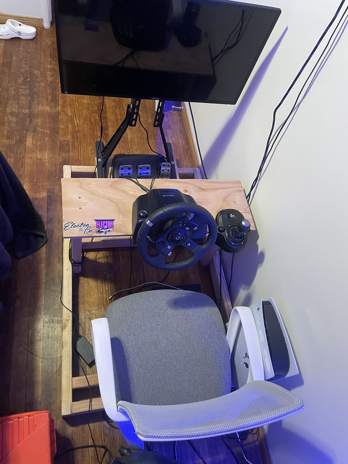 Wood Racing Frame Setup With Xbox And G920