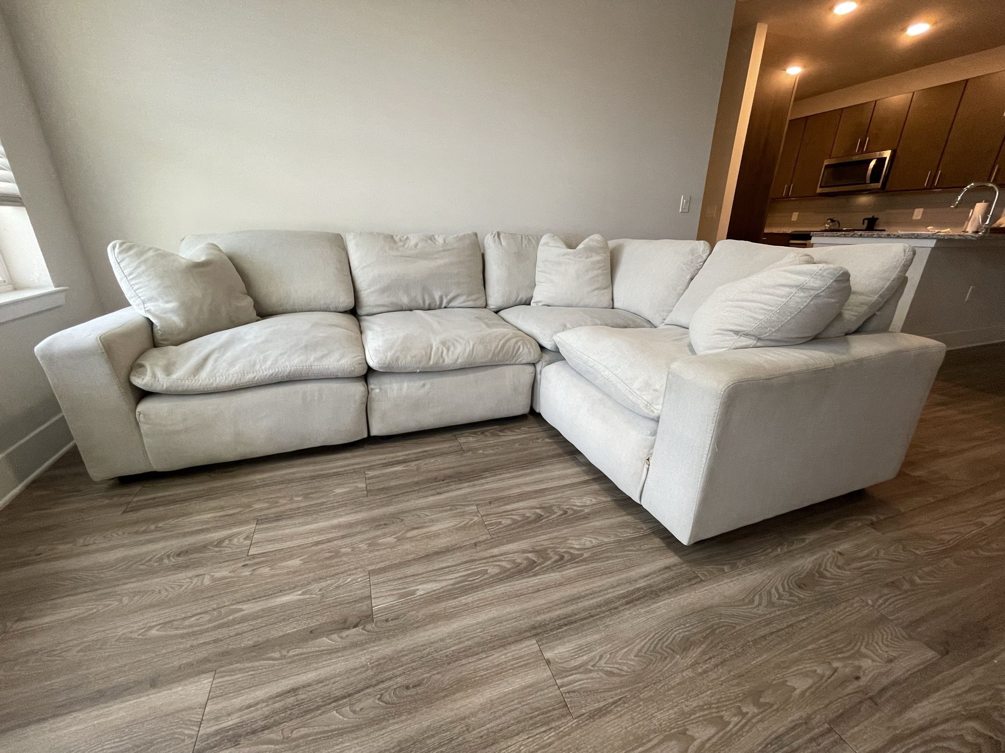 Couch sectional for Sale in Kissimmee, FL OfferUp