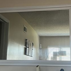 White Vanity Desk And Mirror